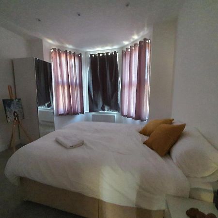 شقة Marble House إدجوير المظهر الخارجي الصورة